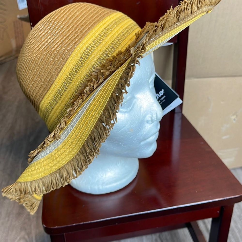 Echo Beach Hat . NEW - Picture 2 of 4